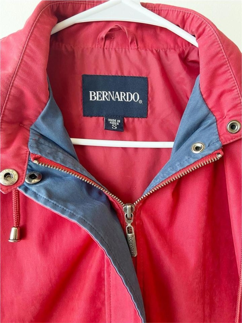 Bernardo Red Utility Hooded Jacket with Blue Trim Size S - Picture 4 of 4